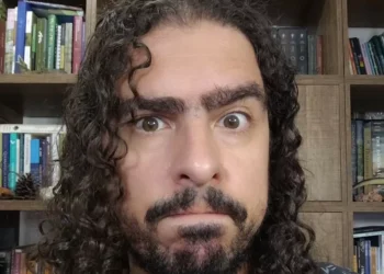 Pirulla recebe alta após AVC e inicia tratamento em casa