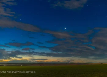 Imagens mostram “beijo brilhante” de Vênus e Júpiter na madrugada