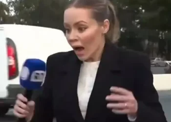 Repórter da TV Record é roubada antes de transmissão ao vivo em São Paulo