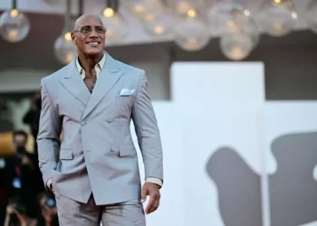 Dwayne Johnson emagrece 27 kg para papel em ‘Coração de Lutador’