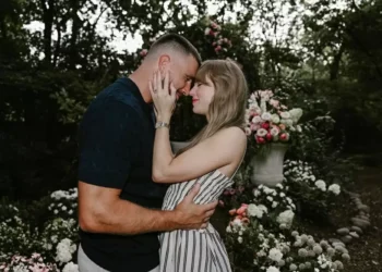 Travis Kelce se pronuncia sobre noivado com Taylor Swift