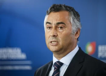 Jovens terão de optar entre IRS Jovem ou devolução das propinas