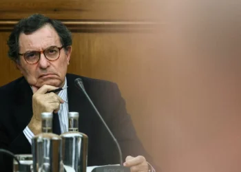 Ministro diz que falta mão-de-obra em Portugal para construir