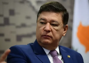 Presidente da CPMI do INSS pedirá condução coercitiva de quem se recusar a depor