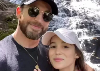 Nasce bebê de Chris Evans e Alba Baptista