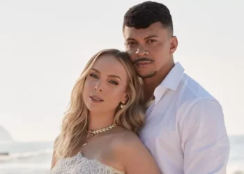 Tatá Estanieck fala sobre divórcio de Júlio Cocielo pela primeira vez