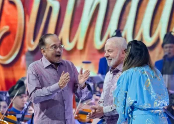 Lula completa 80 anos e se torna o primeiro octogenário no cargo