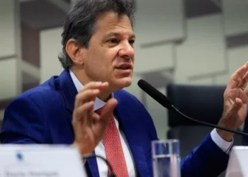 Haddad diz ter recebido de parlamentares aceno para compensar queda de MP do IOF