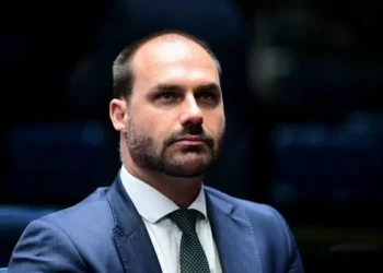 Câmara dos Deputados inclui Eduardo Bolsonaro em cadastro de devedores