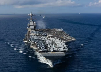 EUA enviam maior porta-aviões do mundo ao Caribe em nova escalada contra a Venezuela e o narcotráfico