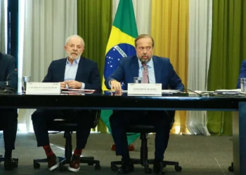 Lula instala conselho para tratar de minerais críticos e terras raras