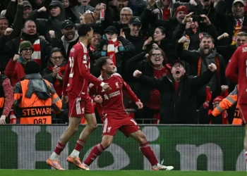 Liverpool bate Real na Champions com gol de cabeça de Mac Allister