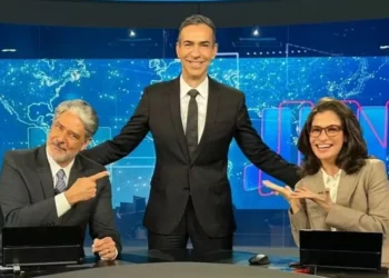 Elogios e aplausos: veja como foi o último ‘Boa Noite’ de William Bonner no Jornal Nacional