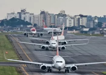 STF suspende processos e força debate sobre a aviação nacional