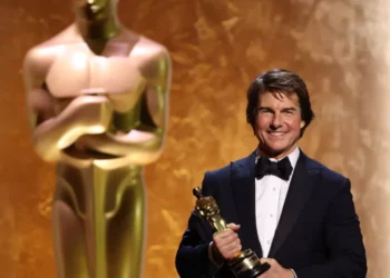 Tom Cruise recebe Oscar honorário por sua carreira