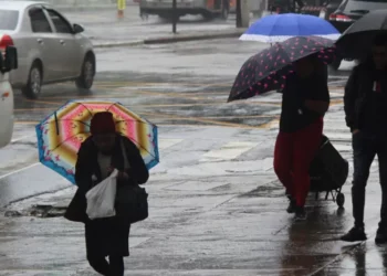 Frente fria faz São Paulo entrar em estado de atenção