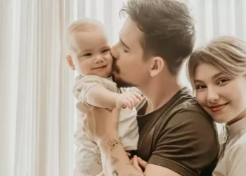 Viúvo de Isabel Veloso publica carta dedicada ao filho do casal após morte da esposa