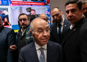 Derrota de Marques Mendes abre buraco de 430 mil euros nas contas da campanha