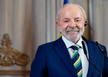 No apagar das luzes, Lula sanciona Orçamento de 2026