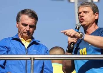 Tarcísio cancela visita a Bolsonaro na ‘Papudinha’