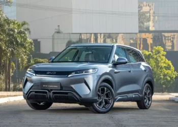 BYD supera Tesla e lidera mercado de carros elétricos