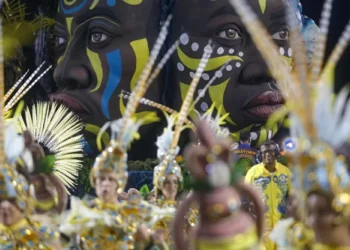Desfiles do Carnaval no Rio de Janeiro começam hoje; veja programação