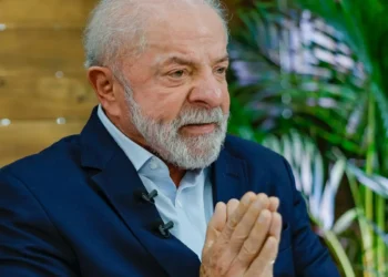 Lula pede mobilização contra “indústria de contar mentiras”