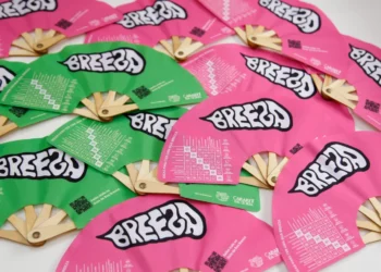 Ação em blocos de Carnaval em SP conscientiza sobre riscos do uso de drogas