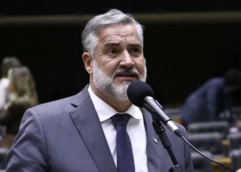 Paulo Pimenta diz que Viana fraudou a votação na CPMI: ‘Violou a democracia’