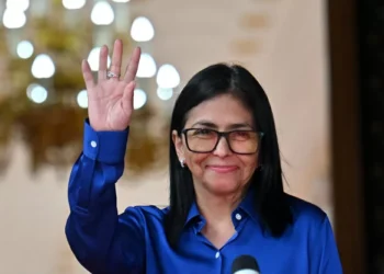 Parlamento da Venezuela adia sessão para aprovar lei de anistia