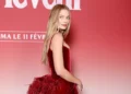 Como Margot Robbie usa a moda para responder complôs em Hollywood?