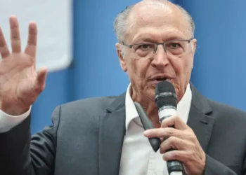 Alckmin elogia suspensão do pagamento de penduricalhos por Flávio Dino