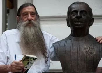 Morre Nelsinho, filho de Nelson Rodrigues e criador do Bloco dos Barbas, aos 79 anos