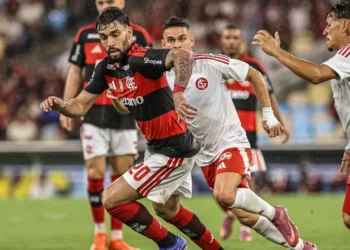 Flamengo e Internacional empatam 1 x 1 pelo Brasileirão
