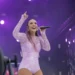 Durante show em SP, Ivete Sangalo anuncia cirurgia para este domingo